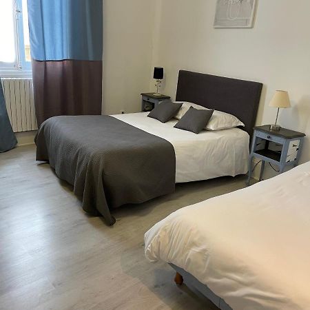 Hotel Au Chapon Fin Poitiers Esterno foto