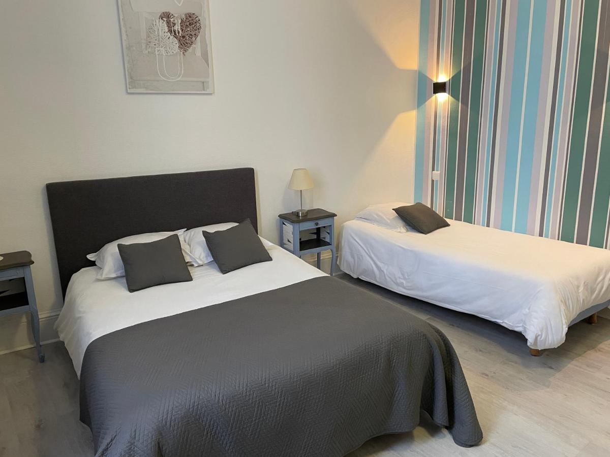 Hotel Au Chapon Fin Poitiers Esterno foto